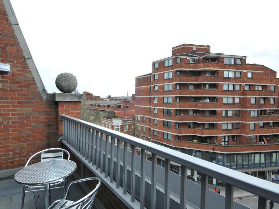 Victoria One Apartment London Exterior photo